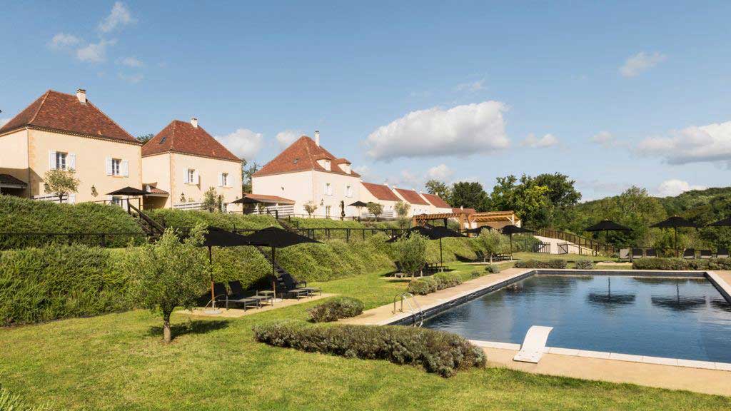 rent villa Hotel Chateau les Merles Dordogne