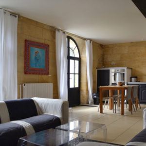 kitchen table holiday apartment chateau les merles